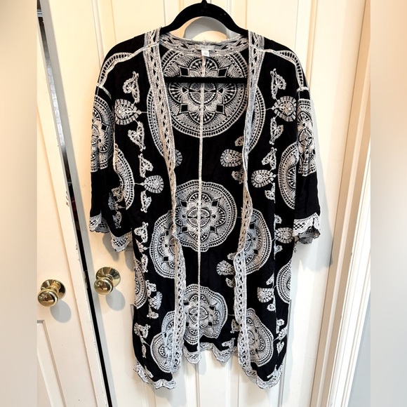 est 1946 Tops - Est 1946 Embroidered Kimono